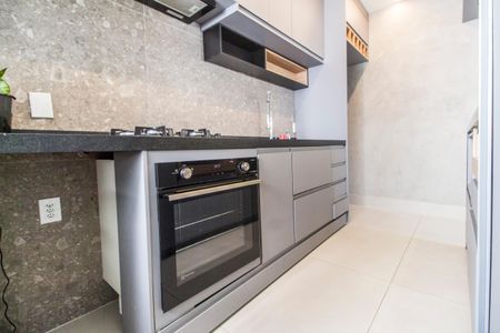 Apartamento para alugar com 71m², 2 quartos e 1 vagaÁrea de Serviço