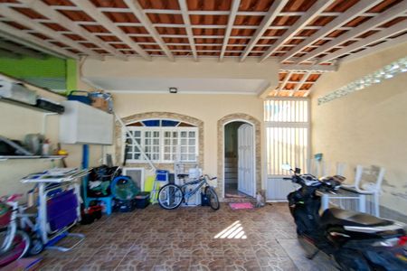 Casa para alugar com 112m², 2 quartos e 2 vagas Casa para alugar com 112m², 2 quartos e 2 vagasGaragem