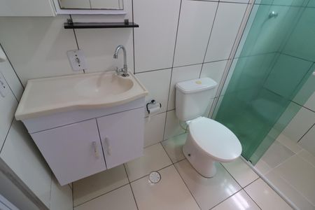 Banheiro de casa para alugar com 1 quarto, 50m² em Santa Maria, Osasco