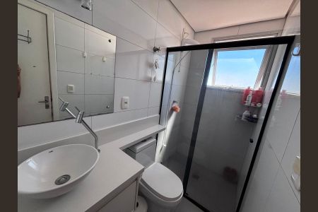 Banheiro de apartamento para alugar com 1 quarto, 50m² em Ideal, Novo Hamburgo