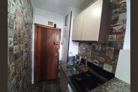 Cozinha de apartamento para alugar com 1 quarto, 15m² em Itararé, São Vicente