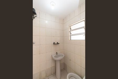 Banheiro de casa para alugar com 1 quarto, 35m² em Vila Ema, São Paulo