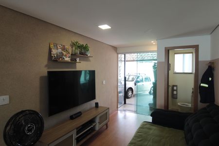 Casa para alugar com 114m², 3 quartos e 4 vagasSala