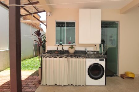 Casa para alugar com 114m², 3 quartos e 4 vagasÁrea de Serviço