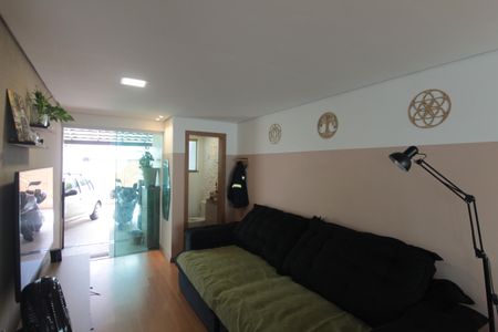 Casa para alugar com 114m², 3 quartos e 4 vagasSala