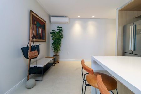 Sala de apartamento para alugar com 2 quartos, 103m² em Jardim das Acacias, São Paulo