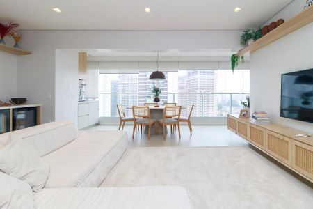 Apartamento para alugar com 103m², 2 quartos e 2 vagas Apartamento para alugar com 103m², 2 quartos e 2 vagasSala