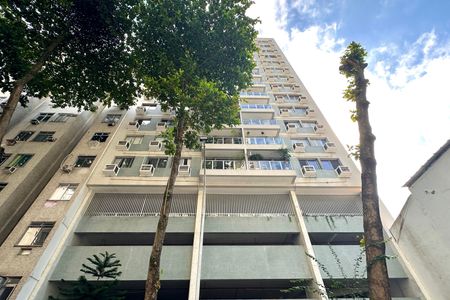 Apartamento para alugar com 185m², 3 quartos e 1 vaga