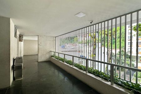 Apartamento para alugar com 185m², 3 quartos e 1 vaga