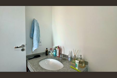 Studio para alugar com 27m², 1 quarto e sem vaga Studio para alugar com 27m², 1 quarto e sem vagaBanheiro da Suíte