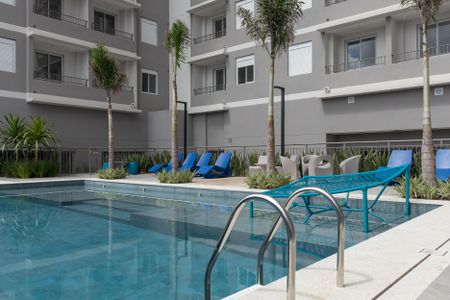 Apartamento para alugar com 27m², 1 quarto e sem vaga Apartamento para alugar com 27m², 1 quarto e sem vagaÁrea comum - Piscina