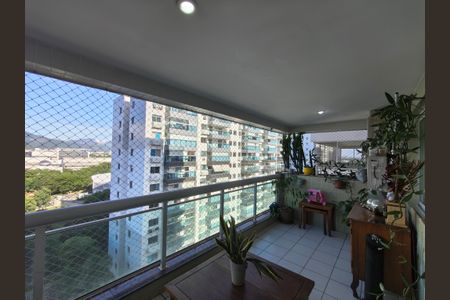 Apartamento à venda com 82m², 2 quartos e 1 vagaVaranda - Sala