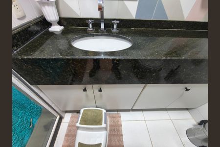 Apartamento à venda com 82m², 2 quartos e 1 vagaBanheiro Social