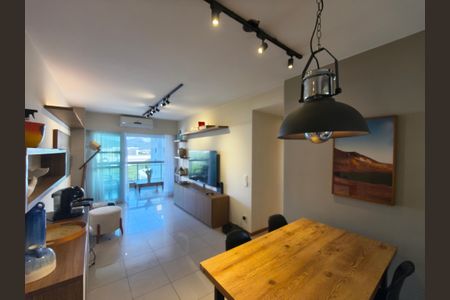 Sala de apartamento à venda com 2 quartos, 82m² em Barra Olímpica, Rio de Janeiro