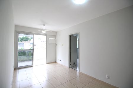 Apartamento para alugar com 98m², 2 quartos e 2 vagasSala