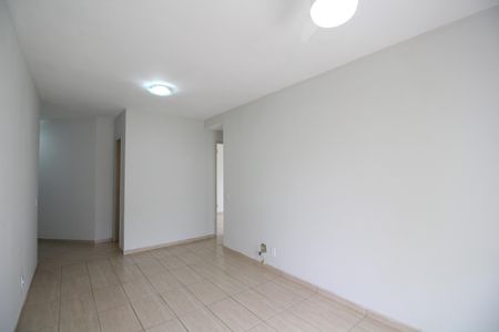 Sala de apartamento para alugar com 2 quartos, 98m² em Jacarepaguá, Rio de Janeiro
