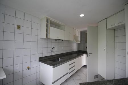 Apartamento para alugar com 98m², 2 quartos e 2 vagasCozinha