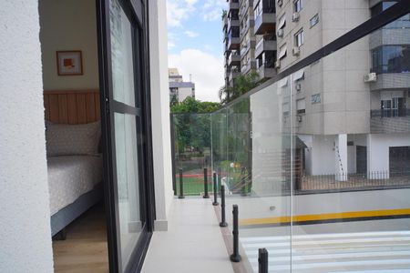 Varanda  de apartamento à venda com 2 quartos, 65m² em Petrópolis, Porto Alegre