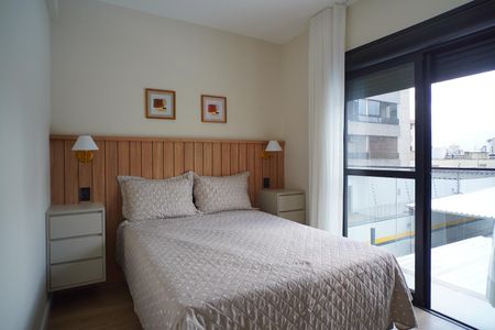 Quarto suíte  de apartamento à venda com 2 quartos, 65m² em Petrópolis, Porto Alegre