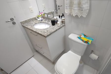 Apartamento à venda com 73m², 2 quartos e 2 vagasBanheiro da Suíte