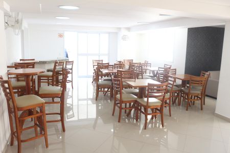 Apartamento à venda com 73m², 2 quartos e 2 vagasÁrea comum - Salão de festas