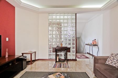 Sala de casa à venda com 3 quartos, 173m² em Vila Pereira Barreto, São Paulo