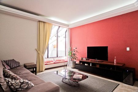 Sala de casa à venda com 3 quartos, 173m² em Vila Pereira Barreto, São Paulo