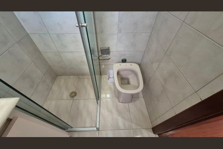 Casa à venda com 190m², 3 quartos e 4 vagas Casa à venda com 190m², 3 quartos e 4 vagasBanheiro da suíte 2