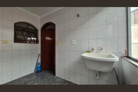 Casa à venda com 190m², 3 quartos e 4 vagas Casa à venda com 190m², 3 quartos e 4 vagasLavanderia