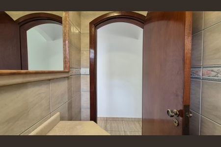 Casa à venda com 190m², 3 quartos e 4 vagas Casa à venda com 190m², 3 quartos e 4 vagasBanheiro