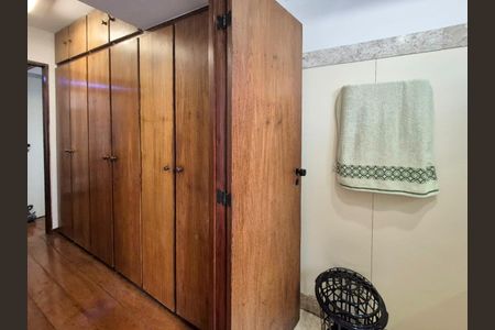 Apartamento à venda com 112m², 3 quartos e 2 vagas Apartamento à venda com 112m², 3 quartos e 2 vagasBanheiro da Suíte