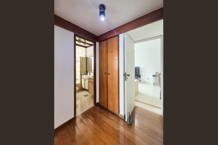 Apartamento à venda com 112m², 3 quartos e 2 vagas Apartamento à venda com 112m², 3 quartos e 2 vagasCorredor