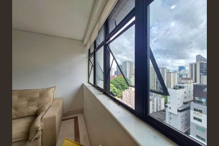 Sala de apartamento à venda com 3 quartos, 112m² em Funcionários, Belo Horizonte