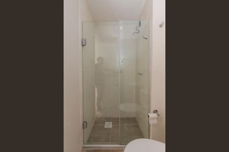 Banheiro de apartamento para alugar com 1 quarto, 30m² em Cidade Baixa, Porto Alegre