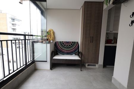Apartamento à venda com 65m², 2 quartos e 1 vagaSacada