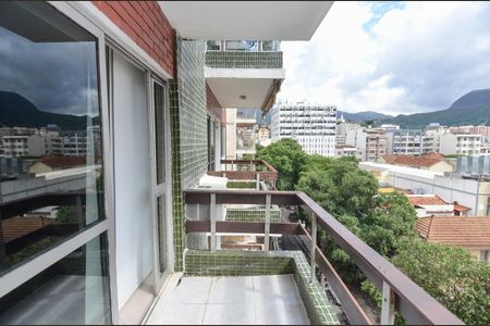 Apartamento para alugar com 82m², 2 quartos e 2 vagasSala