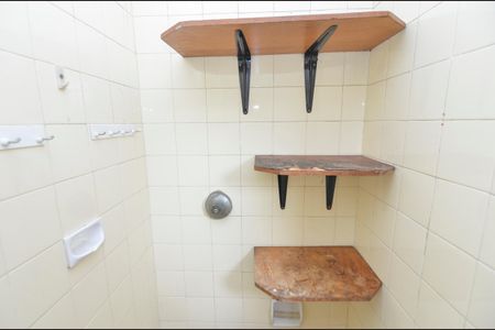 Apartamento para alugar com 82m², 2 quartos e 2 vagasBanheiro de Serviço