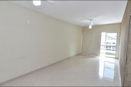 Apartamento para alugar com 82m², 2 quartos e 2 vagasSala