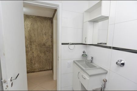 Apartamento para alugar com 82m², 2 quartos e 2 vagasBanheiro Social