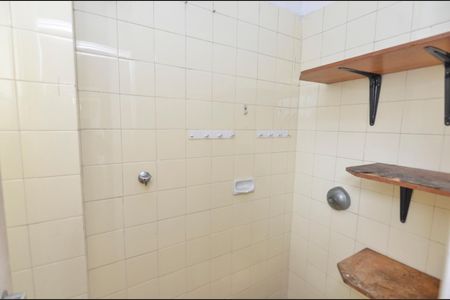 Apartamento para alugar com 82m², 2 quartos e 2 vagasBanheiro de Serviço