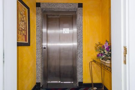 Apartamento para alugar com 235m², 4 quartos e 4 vagas Apartamento para alugar com 235m², 4 quartos e 4 vagasHall de entrada