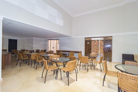 Apartamento para alugar com 235m², 4 quartos e 4 vagas Apartamento para alugar com 235m², 4 quartos e 4 vagasSalão de Festas