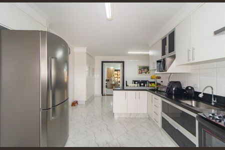 Apartamento para alugar com 235m², 4 quartos e 4 vagas Apartamento para alugar com 235m², 4 quartos e 4 vagasCozinha