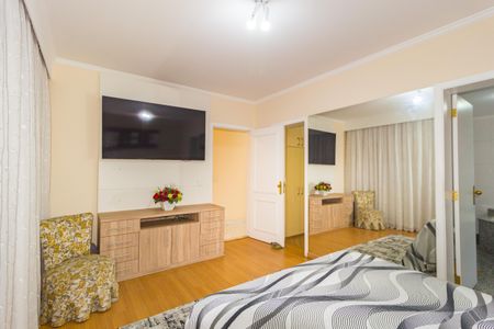 Apartamento para alugar com 235m², 4 quartos e 4 vagas Apartamento para alugar com 235m², 4 quartos e 4 vagasSuíte 2