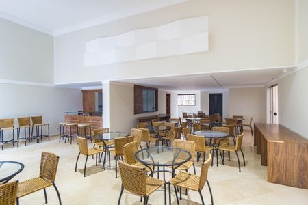 Apartamento para alugar com 235m², 4 quartos e 4 vagas Apartamento para alugar com 235m², 4 quartos e 4 vagasSalão de Festas