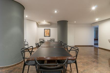 Apartamento para alugar com 120m², 3 quartos e 2 vagas Apartamento para alugar com 120m², 3 quartos e 2 vagasÁrea comum - Salão de festas 1