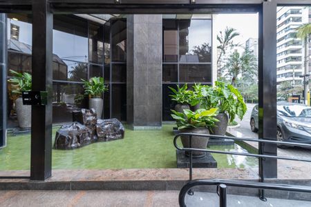 Apartamento para alugar com 120m², 3 quartos e 2 vagas Apartamento para alugar com 120m², 3 quartos e 2 vagasFachada