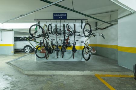 Apartamento para alugar com 120m², 3 quartos e 2 vagas Apartamento para alugar com 120m², 3 quartos e 2 vagasÁrea comum - Bicicletário