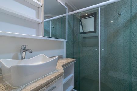 Apartamento para alugar com 120m², 3 quartos e 2 vagas Apartamento para alugar com 120m², 3 quartos e 2 vagasBanheiro Corredor