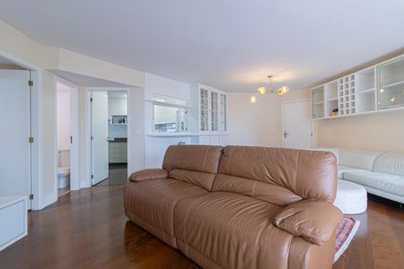 Apartamento para alugar com 120m², 3 quartos e 2 vagas Apartamento para alugar com 120m², 3 quartos e 2 vagasSala